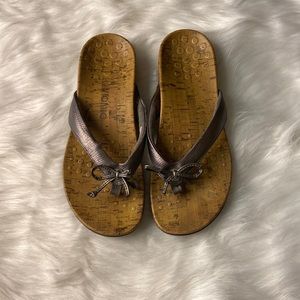 Woman’s Vionic Rest Cassie Rock Toe Post Sandal